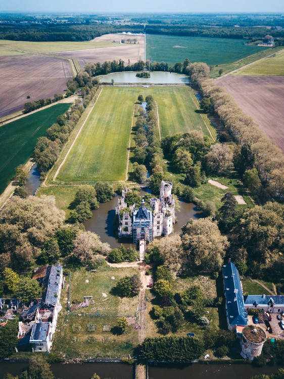 Mothe-Chandeniers, France